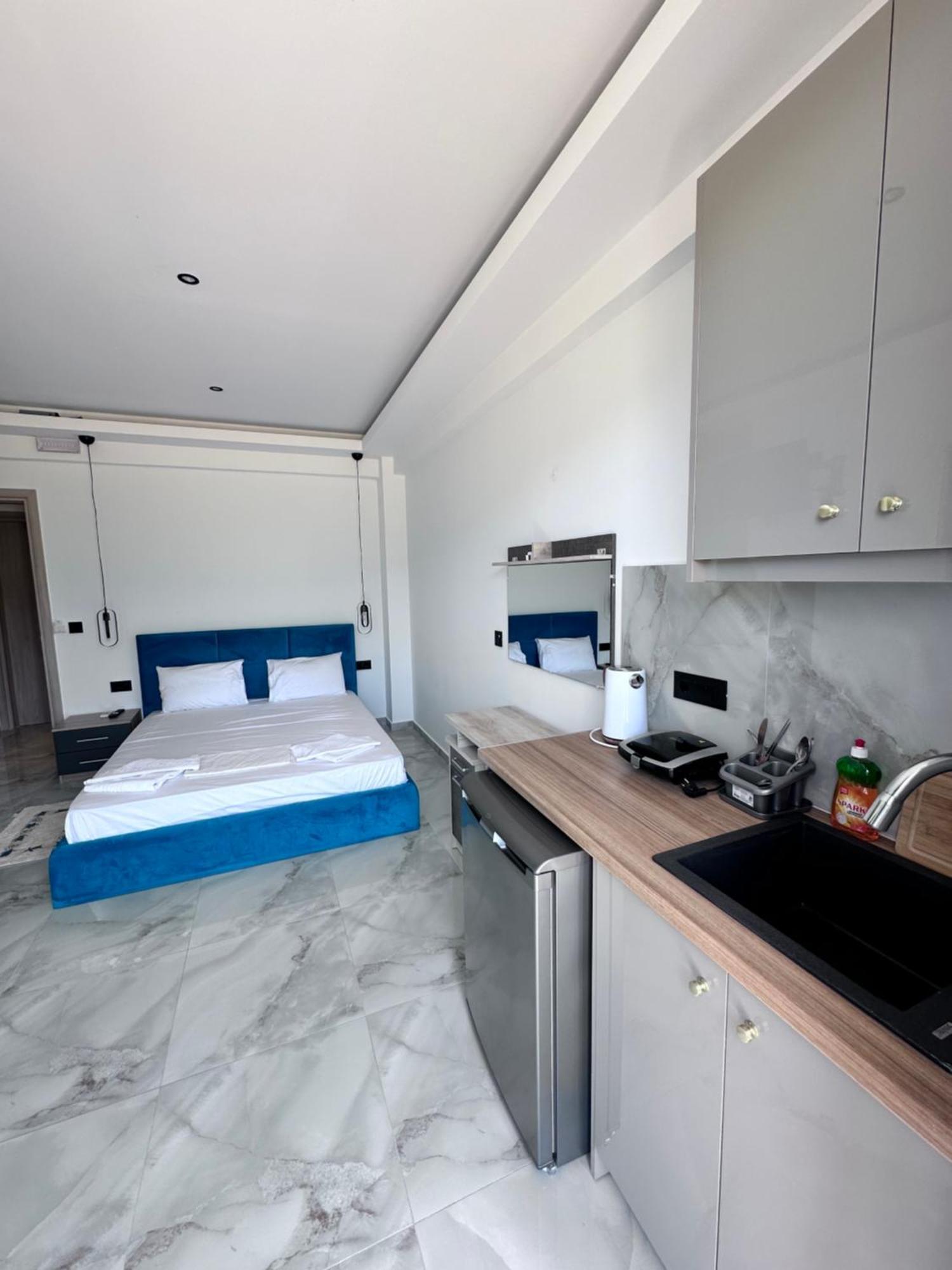 Central Studios Apartments *
